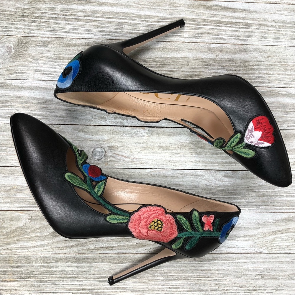 GUCCI Floral Black Pumps